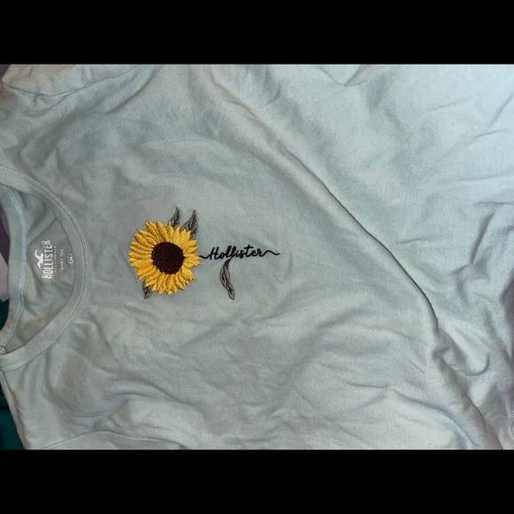 Mint green hollister tee - Picture 1 of 2